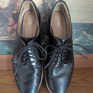 Clarks Glick Darby Oxford Brogues Platform
